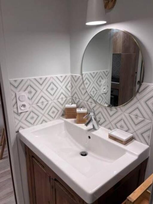 Proche Gare, Cosy, Courte Et Moyenne Duree Apartment Bellegarde-sur-Valserine Luaran gambar